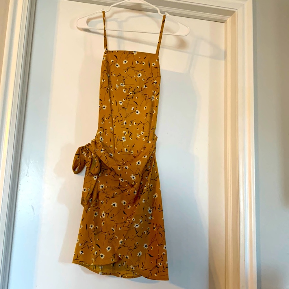 Gold flower dress from SHEIN. Great summer dress.